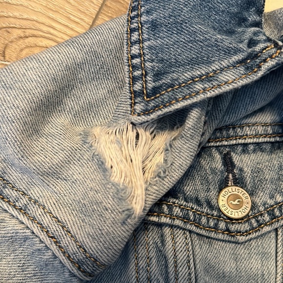 Distressed Denim Jacket - Picture 5 of 7